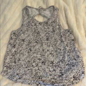 Women's Gray Sleeveless Top